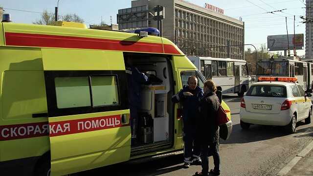 В Петербурге на шоссе загорелся пассажирский автобус